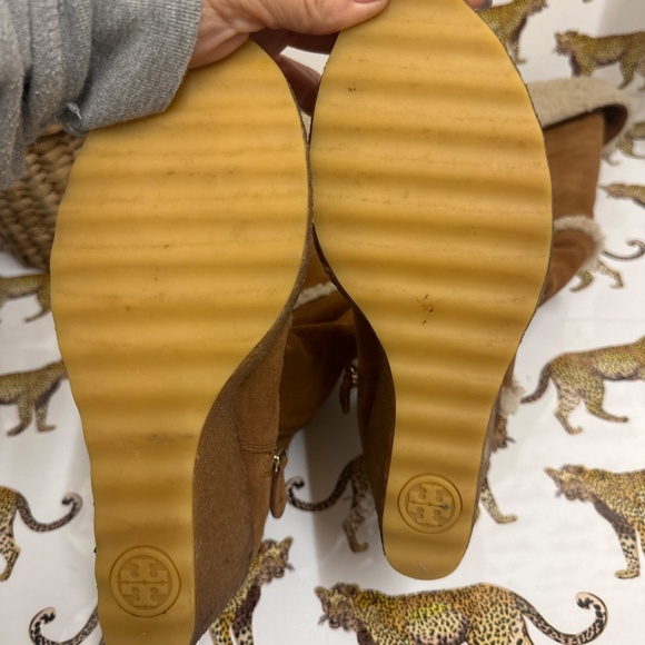 Authentic Tory Burch over the knee suede and shearling boots - size 8 - Picture 3 of 4